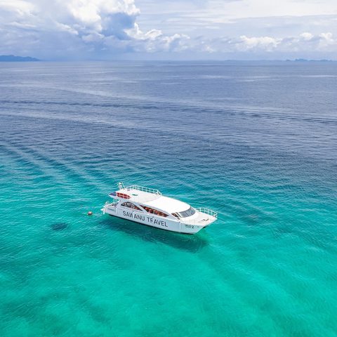 Private Catamaran Phi Phi + Krabi + James Bond (2 Days 1 Night)