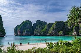 Transfer Phi Phi is a full-day Private Speedboat Tour (Pornpinyo Marine)