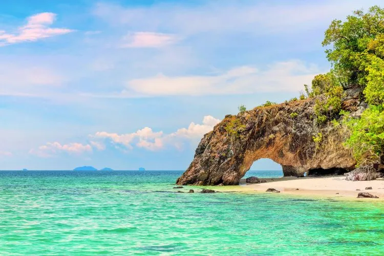 Koh Khai is a full-day Private Speedboat Tour (Pornpinyo Marine)