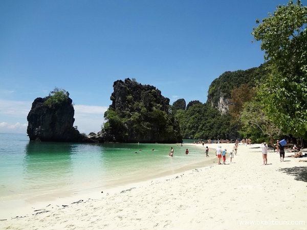 Koh Yao Noi is a full-day Private Speedboat Tour (Pornpinyo Marine)