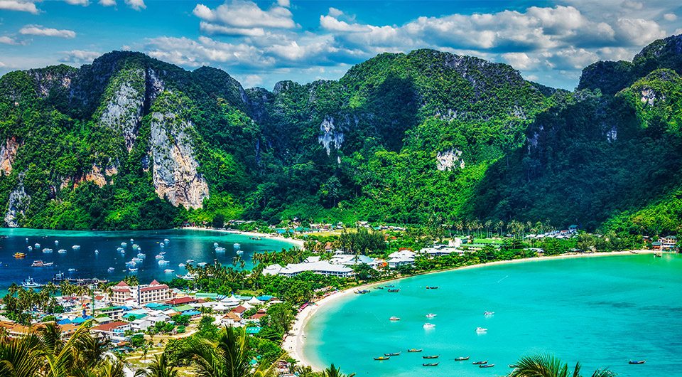 Krabi + Phi Phi is a full-day Private Speedboat Tour (Pornpinyo Marine)